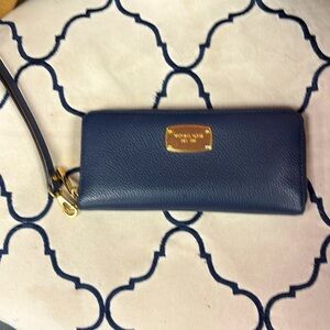Michael Kors Wallet- NWOT